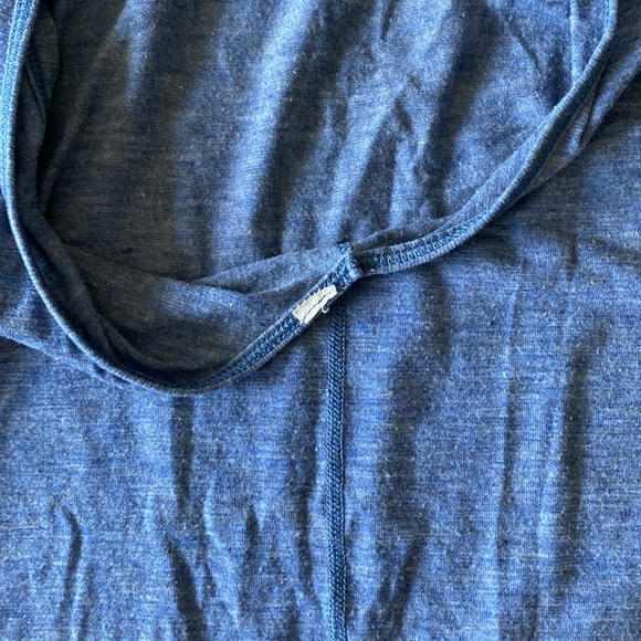 Lululemon workout top - Picture 4 of 4